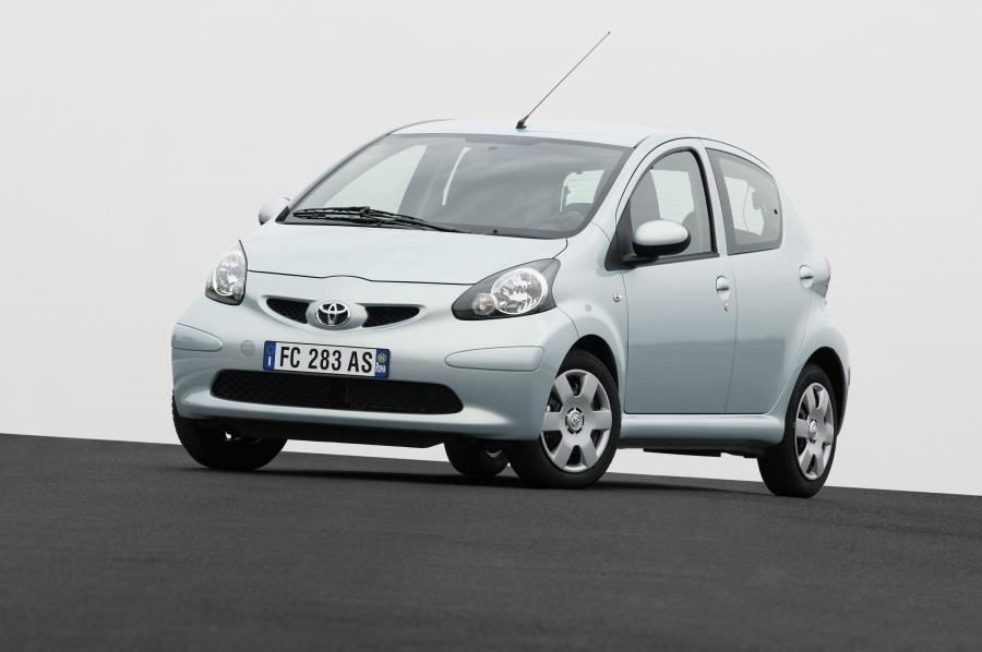  Toyota Aygo 2005 года  (фото 71 из 102)